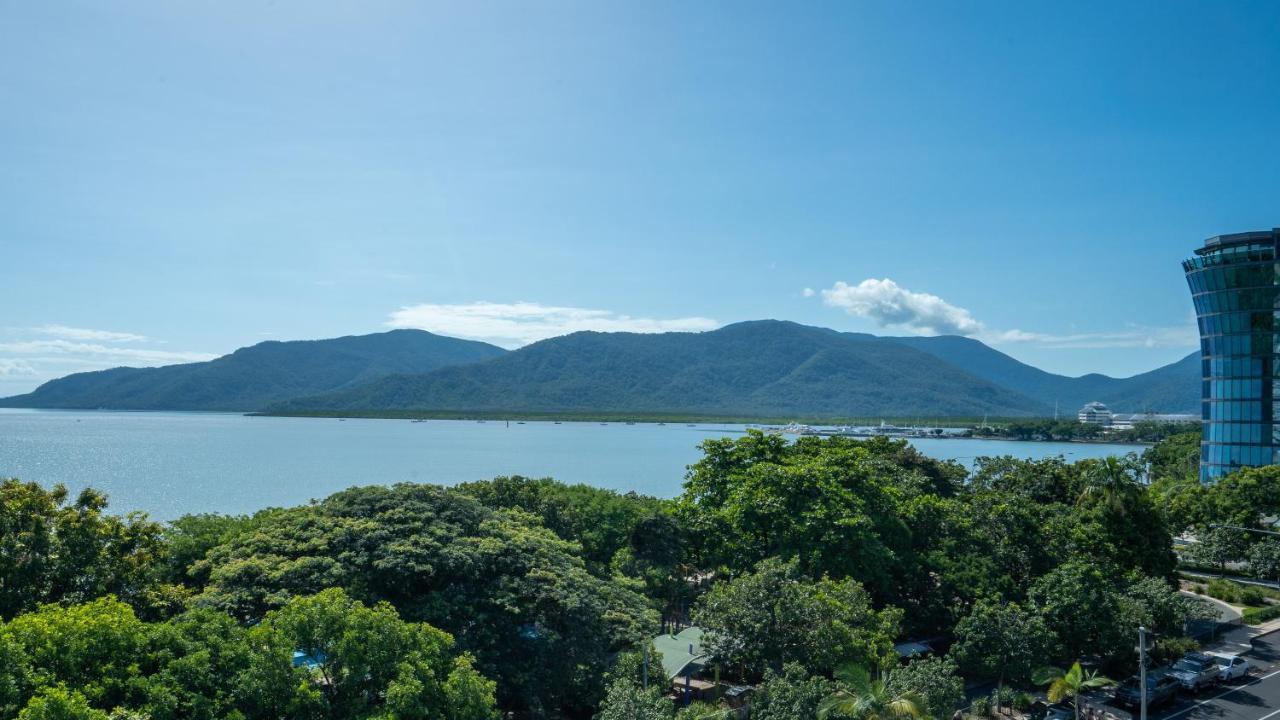 Waters Edge Apartment Cairns Exterior photo